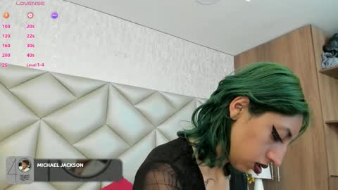 Snapshot of im_gaia chatting on 11-14-25, 12:04 Im Gaia online show from 11-14-25, 12:04