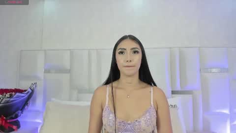 im_isabella1 online show from 07-08-26, 12:04