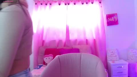 Snapshot of im_julietaa chatting on 02-25-26, 08:18 Julieta online show from 02-25-26, 08:18