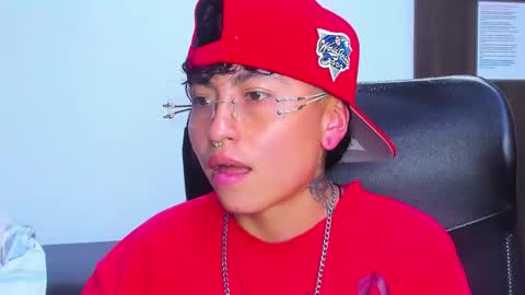 Snapshot of im_mathias chatting on 02-19-26, 01:45 mathias online show from 02-19-26, 01:45