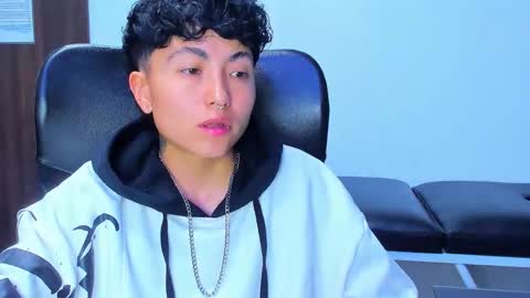 Snapshot of im_mathias chatting on 02-27-26, 02:22 mathias online show from 02-27-26, 02:22