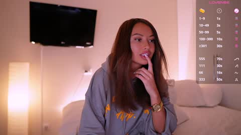 Snapshot of im_milla chatting on 12-18-24, 10:02 Milla online show from 12-18-24, 10:02