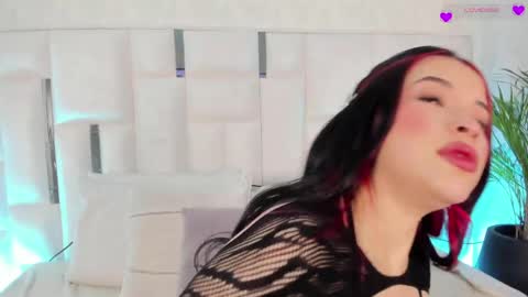 Nika online show from 04-19-26, 04:56