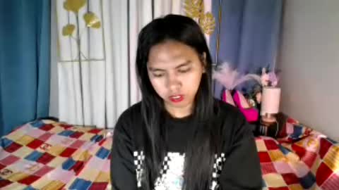 Snapshot of im_ur_girl_demure chatting on 06-12-26, 12:09 kyline online show from 06-12-26, 12:09