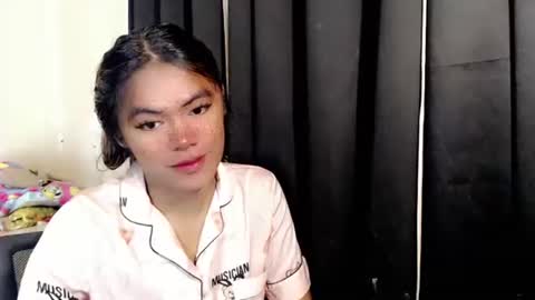 Snapshot of im_yourfairyannaxx chatting on 06-07-26, 04:27 im_yourfairyannaxx online show from 06-07-26, 04:27