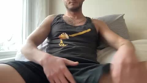 Snapshot of imamouthful20 chatting on 01-07-25, 04:59 ImAMouthful online show from 01-07-25, 04:59