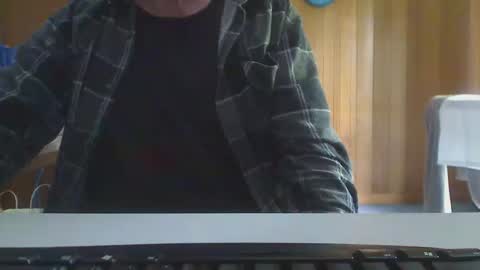 Aussie Guy online show from 04-10-26, 04:06