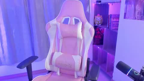 Snapshot of imbabedani chatting on 12-04-25, 09:34 Danibabe online show from 12-04-25, 09:34