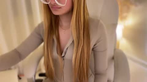 Gabriela online show from 01-04-25, 06:30