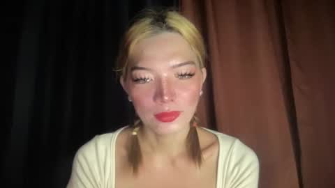 Mika online show from 03-25-26, 05:24