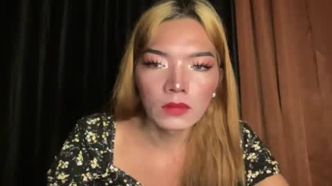 Mika online show from 04-10-26, 07:24