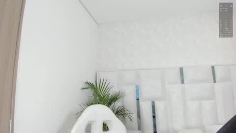 Krystall online show from 10-27-25, 08:46