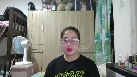 Snapshot of immaculate02 chatting on 01-06-25, 02:47 Immaculate02 online show from 01-06-25, 02:47