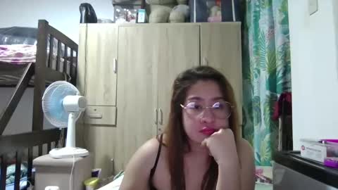 Snapshot of immaculate02 chatting on 02-19-25, 02:23 Immaculate02 online show from 02-19-25, 02:23