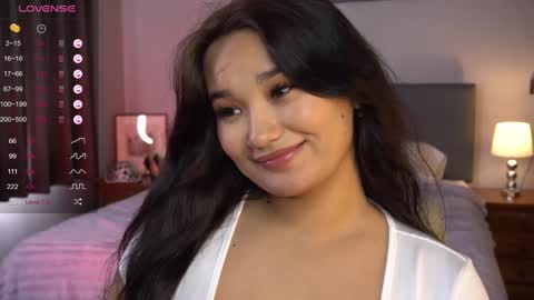 Snapshot of immahawaii chatting on 12-19-24, 06:45 Imma online show from 12-19-24, 06:45