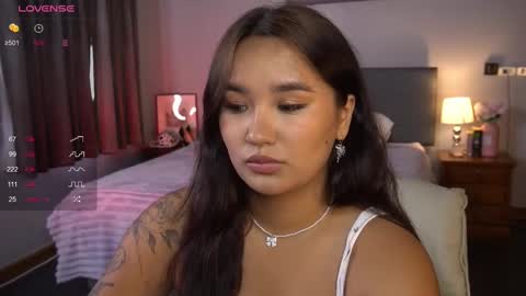 Snapshot of immahawaii chatting on 02-16-25, 03:26 Imma online show from 02-16-25, 03:26