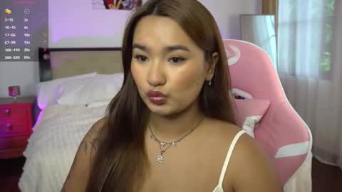 Snapshot of immahawaii chatting on 10-12-25, 03:16 Imma online show from 10-12-25, 03:16