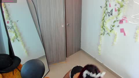 mia ---------  COL TIME online show from 12-12-24, 10:42