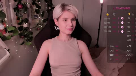 Snapshot of imnotmia chatting on 12-19-24, 05:29 Mia online show from 12-19-24, 05:29