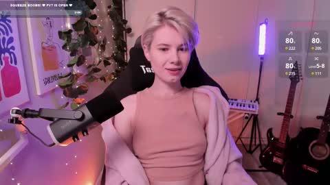 Snapshot of imnotmia chatting on 02-23-25, 10:17 Mia online show from 02-23-25, 10:17