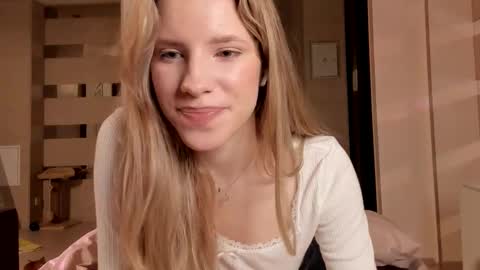 Snapshot of imogensy chatting on 12-07-24, 11:23 my name Imo Fansly online show from 12-07-24, 11:23