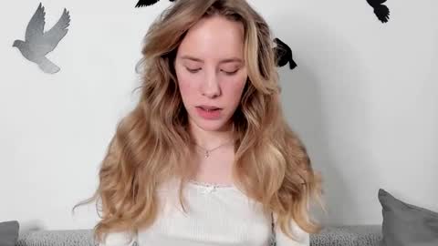 Snapshot of imogensy chatting on 01-25-25, 04:23 my name Imo Fansly online show from 01-25-25, 04:23