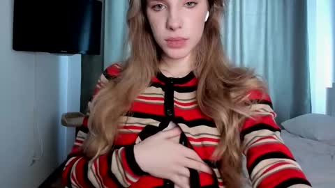 Snapshot of imogensy chatting on 02-14-25, 05:41 my name Imo Fansly online show from 02-14-25, 05:41