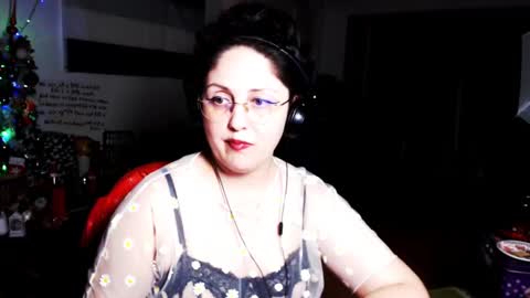 Snapshot of imperatrizasado chatting on 01-19-25, 06:21 Empress online show from 01-19-25, 06:21