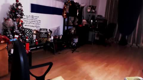 Snapshot of imperatrizasado chatting on 02-06-25, 01:27 Empress online show from 02-06-25, 01:27