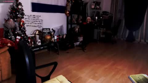 Snapshot of imperatrizasado chatting on 02-13-25, 05:05 Empress online show from 02-13-25, 05:05