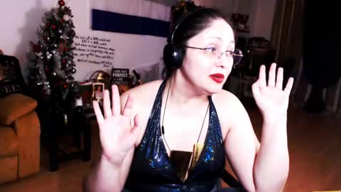 Snapshot of imperatrizasado chatting on 02-22-25, 06:19 Empress online show from 02-22-25, 06:19