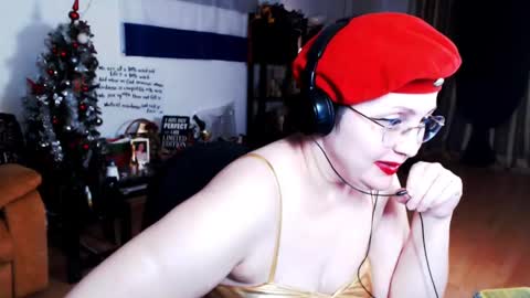 Snapshot of imperatrizasado chatting on 02-25-25, 10:50 Empress online show from 02-25-25, 10:50