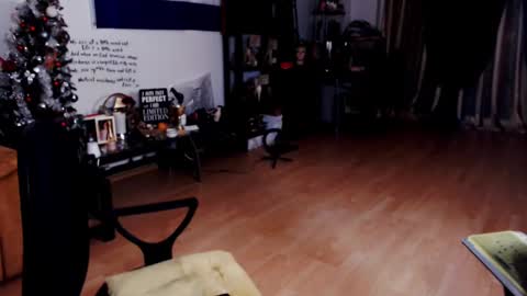 Snapshot of imperatrizasado chatting on 03-08-25, 06:05 Empress online show from 03-08-25, 06:05