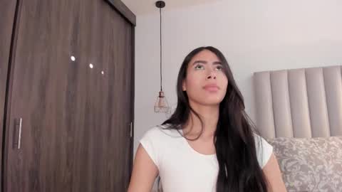 Snapshot of imsaraah chatting on 12-20-25, 09:44 sarah online show from 12-20-25, 09:44