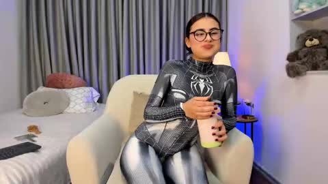 Snapshot of imsofi_kf chatting on 02-24-26, 02:09 Sofia Guzman Schedule 12 - 8 PM GMT-5 online show from 02-24-26, 02:09