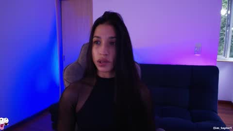 Snapshot of imtaylor__ chatting on 10-24-25, 08:38 TAYLOR online show from 10-24-25, 08:38