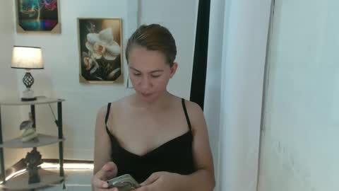 Snapshot of imyourcottoncandy chatting on 02-14-25, 09:56 kc online show from 02-14-25, 09:56