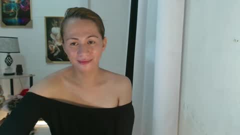 Snapshot of imyourcottoncandy chatting on 02-21-25, 10:50 kc online show from 02-21-25, 10:50