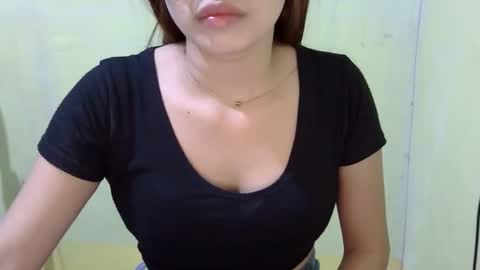 Snapshot of imyourgirl_vanessa26 chatting on 12-16-25, 06:13 Im sad because im lonely wish help me here online show from 12-16-25, 06:13