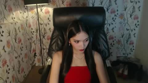 Snapshot of imyourlegalbaby chatting on 03-08-25, 03:13 Aki online show from 03-08-25, 03:13