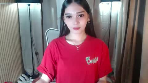 Snapshot of imyourlegalbaby chatting on 10-05-25, 12:14 Aki online show from 10-05-25, 12:14