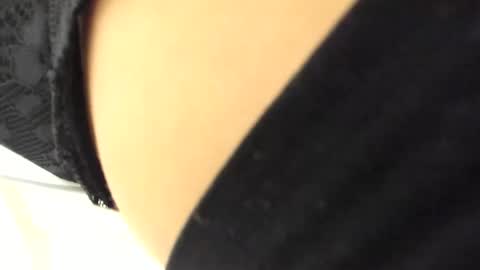 Snapshot of ina__nnaa chatting on 09-10-25, 09:04 Ina online show from 09-10-25, 09:04