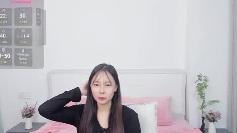 Snapshot of inadaphne chatting on 06-26-26, 07:40 Ina online show from 06-26-26, 07:40