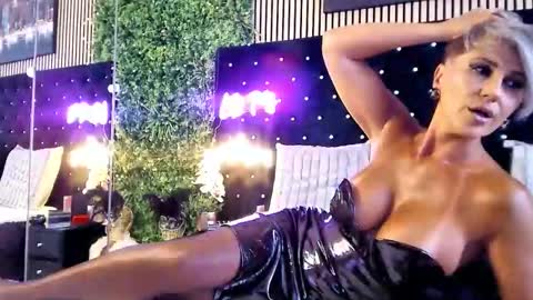 Snapshot of inanna_ishtar1 chatting on 09-24-25, 09:23 inanna_ishtar1 online show from 09-24-25, 09:23