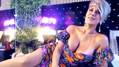 Snapshot of inanna_ishtar1 chatting on 10-01-25, 09:37 inanna_ishtar1 online show from 10-01-25, 09:37