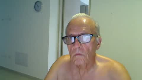 Snapshot of incendiado chatting on 09-12-25, 10:54 incendiado online show from 09-12-25, 10:54