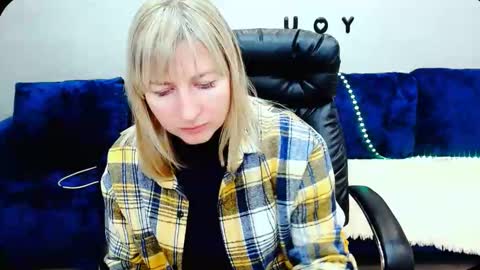 incredible_ariela online show from 10-30-25, 01:34
