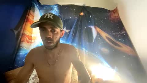 Snapshot of incredulous1708 chatting on 10-31-25, 04:19 incredulous1708 online show from 10-31-25, 04:19