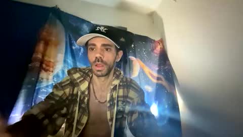 Snapshot of incredulous1708 chatting on 11-01-25, 08:11 incredulous1708 online show from 11-01-25, 08:11