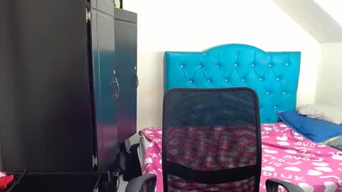 incubus_couple1 online show from 01-05-25, 01:13